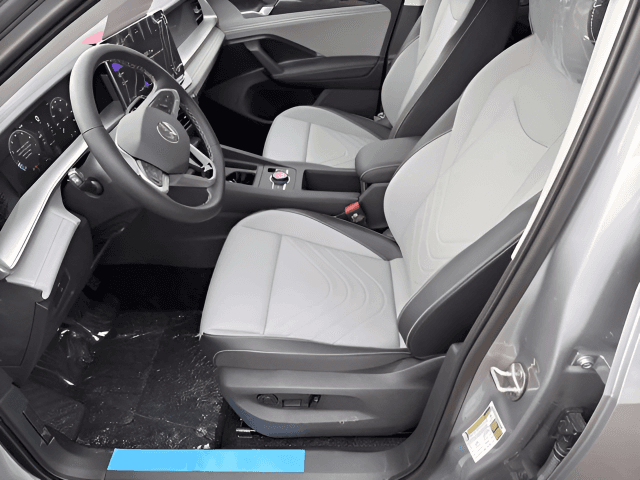 New 2026 Volkswagen Tiguan SE - photo - 6