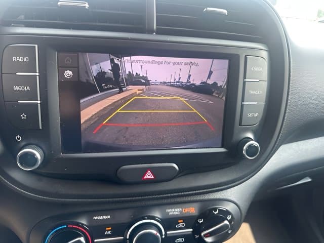 Pre-Owned 2024 Kia Soul LX - photo - 12