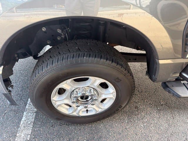 Pre-Owned 2025 Ford F-250SD XLT - photo - 17