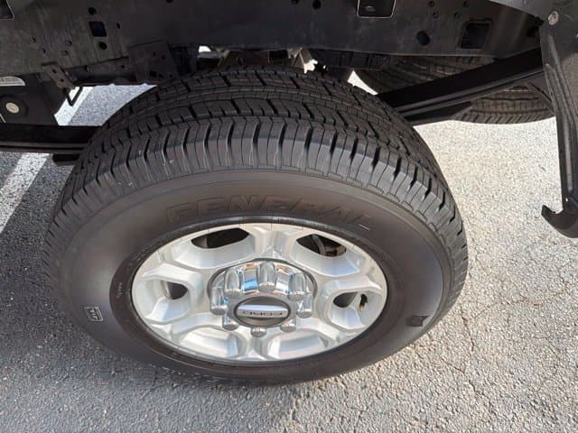 Pre-Owned 2025 Ford F-250SD XLT - photo - 18
