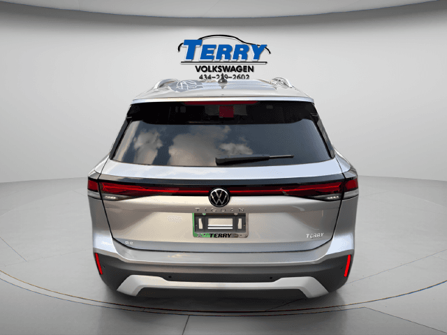 New 2026 Volkswagen Tiguan SE - photo - 2