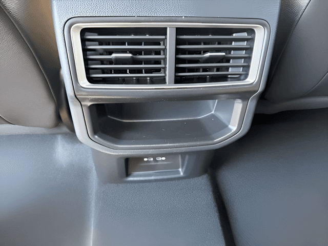 New 2026 Volkswagen Atlas Cross Sport SE - photo - 7