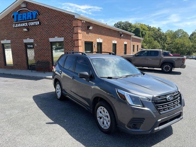 Pre-Owned 2022 Subaru Forester Base - photo - 0