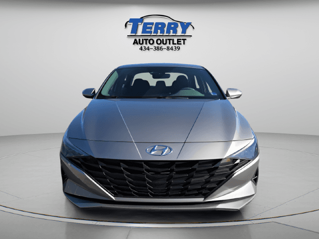 Pre-Owned 2023 Hyundai Elantra SEL - photo - 2