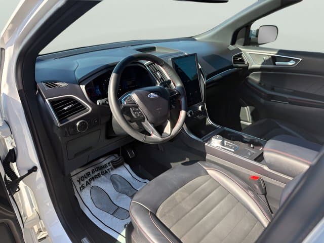 Pre-Owned 2023 Ford Edge ST Line - photo - 3