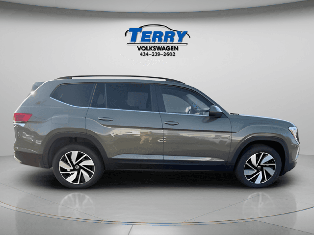 New 2026 Volkswagen Atlas SE w/Technology - photo - 0
