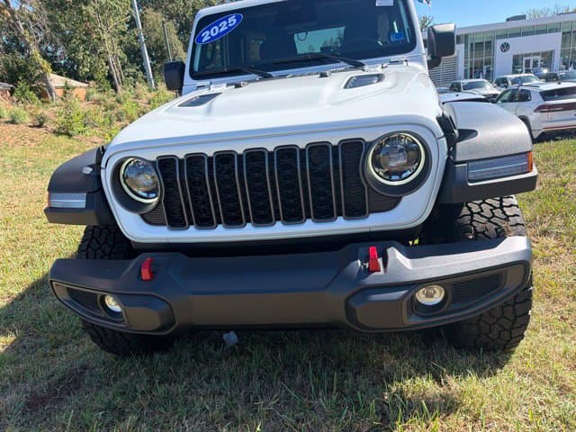 Pre-Owned 2025 Jeep Wrangler Rubicon - photo - 32