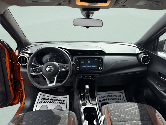 Pre-Owned 2023 Nissan Kicks SR - photo - 8
