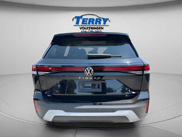 New 2026 Volkswagen Tiguan SE - photo - 2