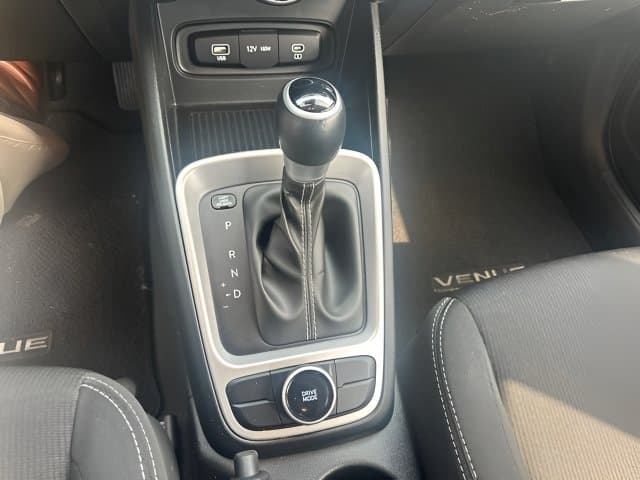 Pre-Owned 2023 Hyundai Venue SEL - photo - 14