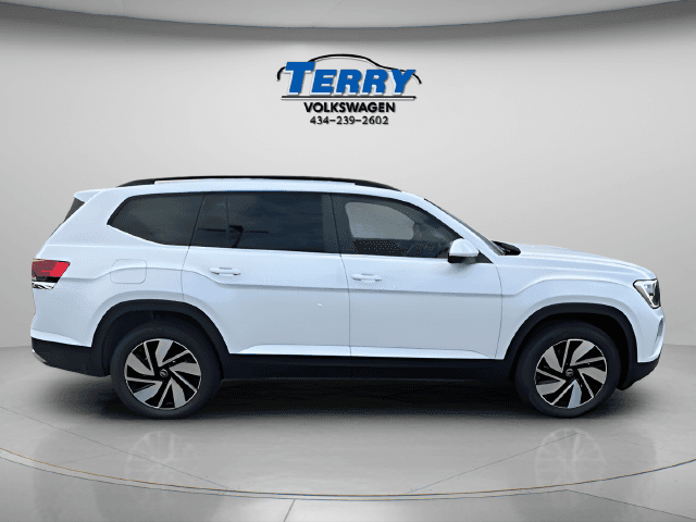 New 2026 Volkswagen Atlas SE w/Technology - photo - 0