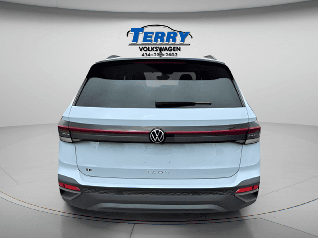 New 2026 Volkswagen Taos 1.5T SE Black - photo - 2