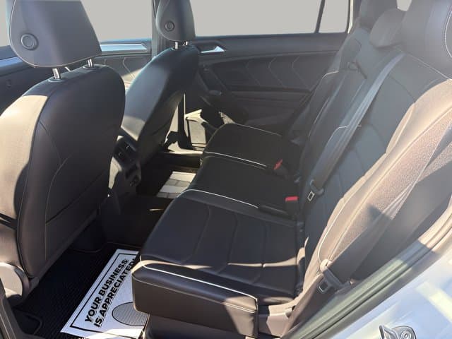 Pre-Owned 2022 Volkswagen Tiguan 2.0T SEL R-Line - photo - 6