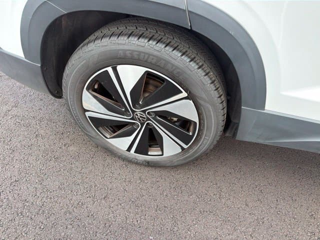 Pre-Owned 2025 Volkswagen Taos 1.5T SE - photo - 27