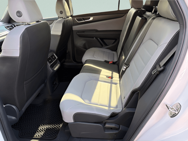 New 2026 Volkswagen Atlas Cross Sport SEL R-Line Black - photo - 5