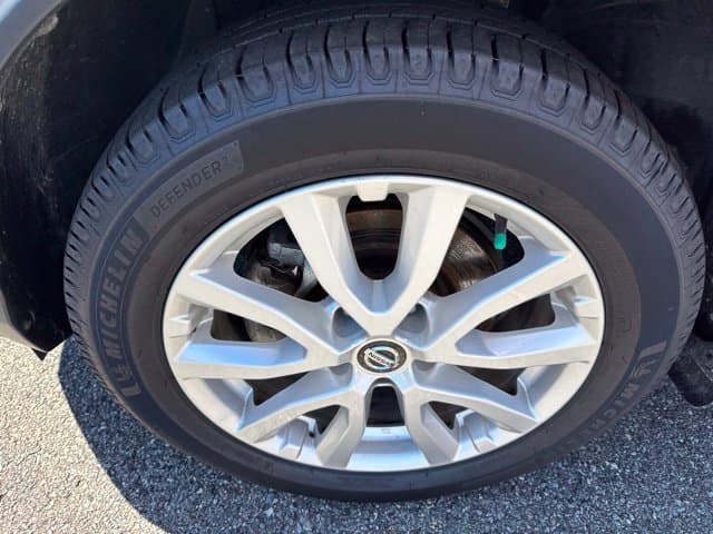 Pre-Owned 2022 Nissan Rogue Sport SV - photo - 10