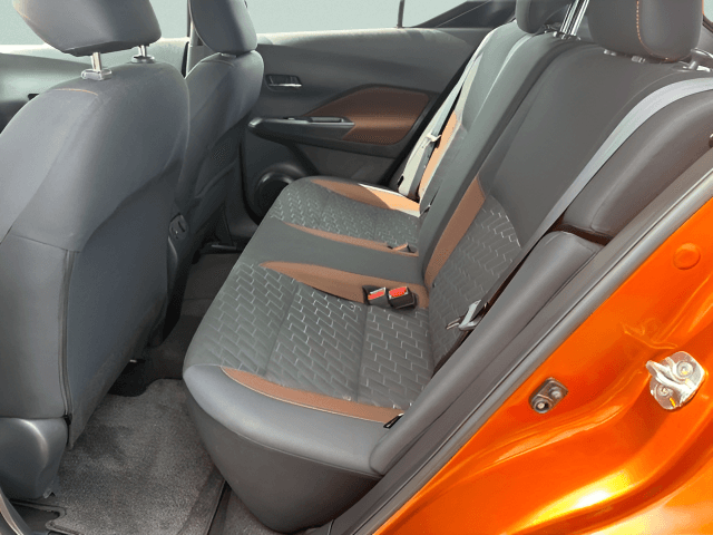 Pre-Owned 2023 Nissan Kicks SR - photo - 5