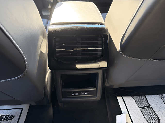 Pre-Owned 2024 Volkswagen ID.4 S - photo - 8