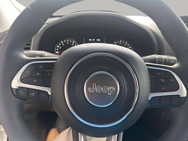 Pre-Owned 2023 Jeep Renegade Latitude - photo - 6