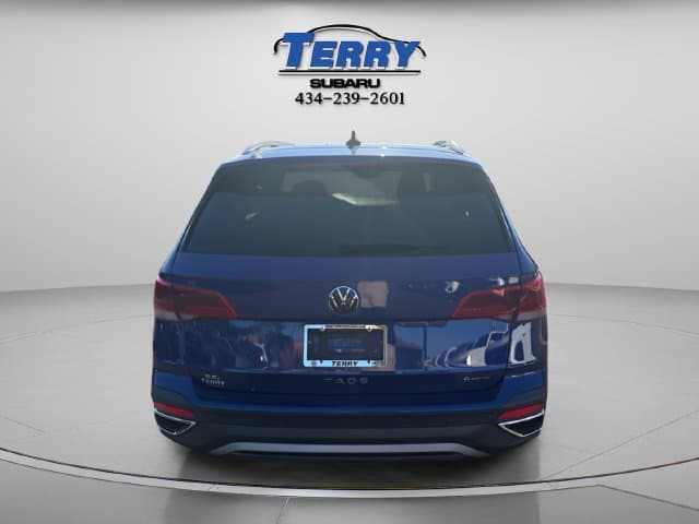 Pre-Owned 2023 Volkswagen Taos 1.5T SE - photo - 1
