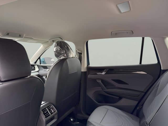 Pre-Owned 2026 Volkswagen Tiguan SE - photo - 6