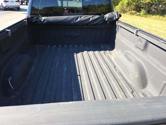 Pre-Owned 2017 Chevrolet Silverado 1500 LT - photo - 8