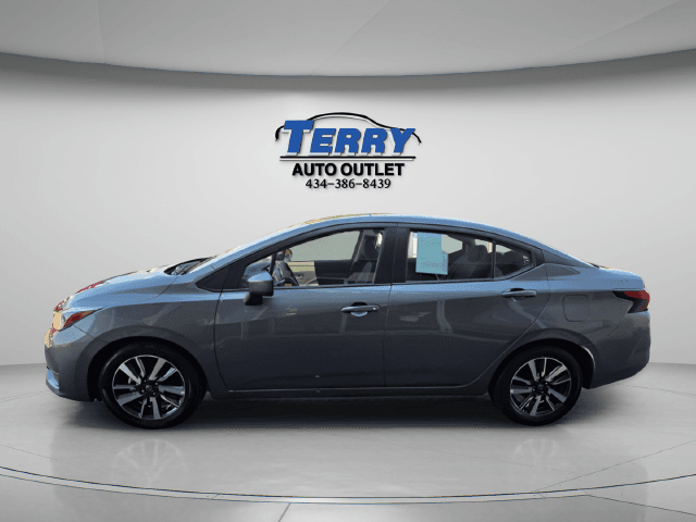Pre-Owned 2025 Nissan Versa 1.6 SV - photo - 2