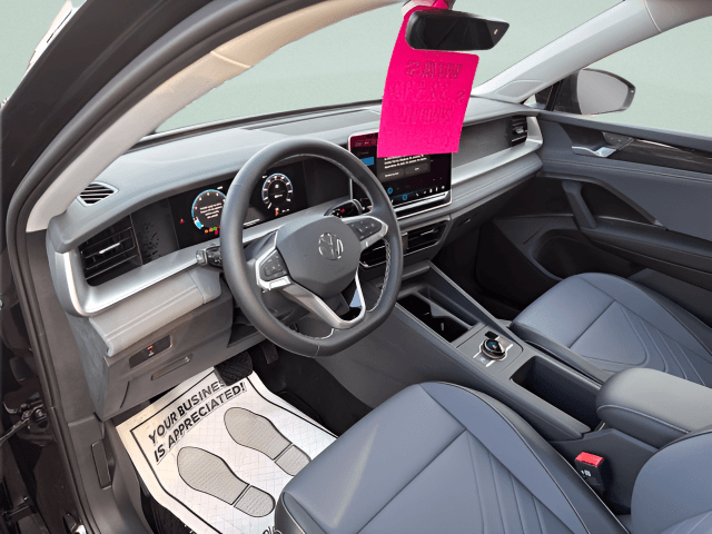 New 2026 Volkswagen Tiguan SE - photo - 3