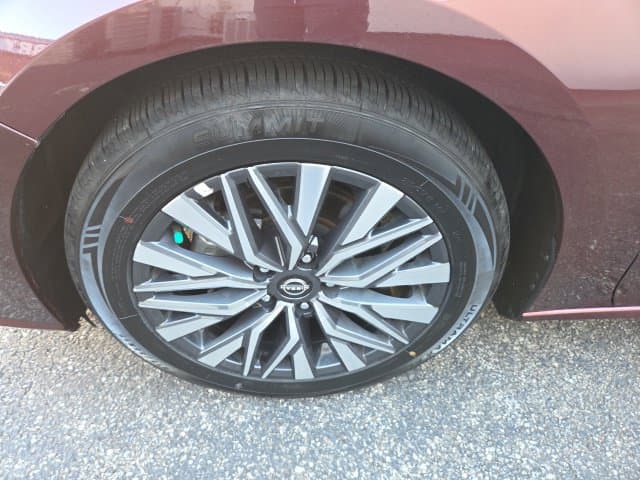 Pre-Owned 2025 Nissan Altima 2.5 SV - photo - 9