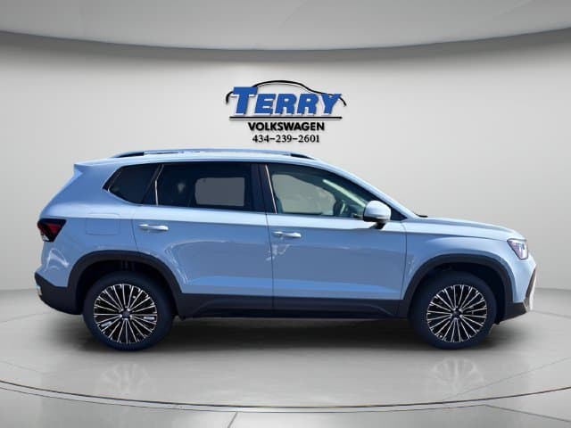 New 2027 Volkswagen Taos 1.5T SE - photo - 0