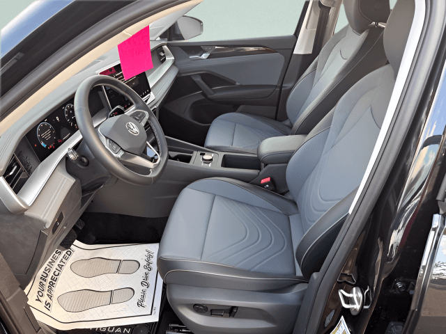 New 2026 Volkswagen Tiguan SE - photo - 4