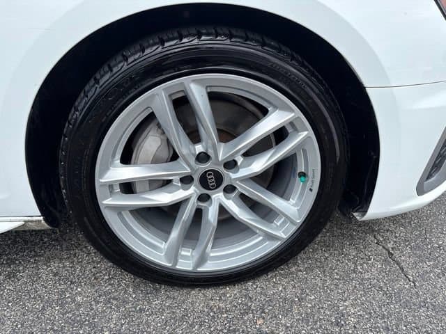Pre-Owned 2024 Audi A4 45 S line Premium Plus - photo - 13