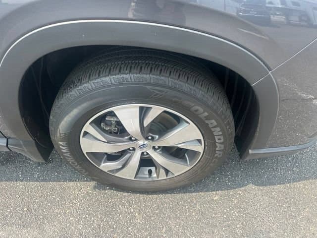 Pre-Owned 2022 Subaru Ascent Premium - photo - 18