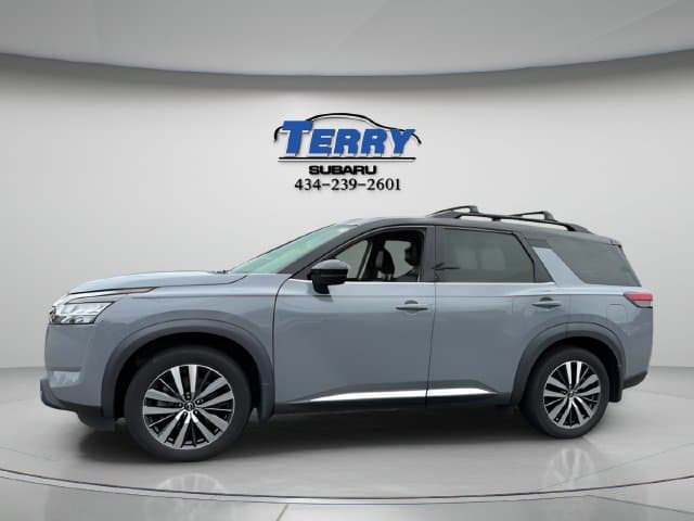 Pre-Owned 2022 Nissan Pathfinder Platinum - photo - 2