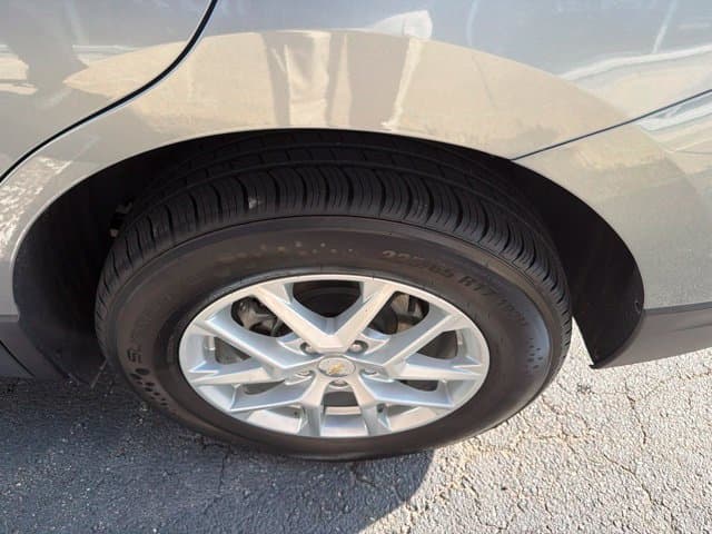 Pre-Owned 2024 Chevrolet Equinox LT - photo - 18