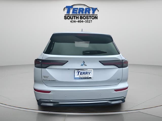 Pre-Owned 2025 Mitsubishi Outlander SE - photo - 3