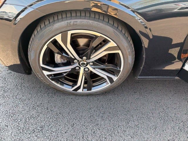 Pre-Owned 2024 Volvo S60 B5 Plus Dark Theme - photo - 28