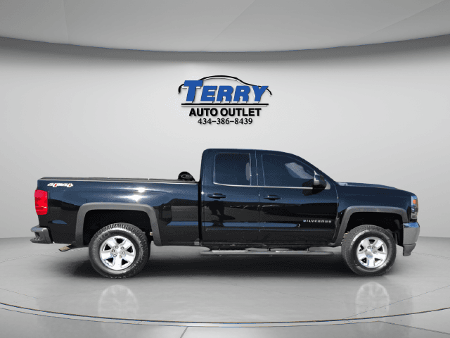 Pre-Owned 2017 Chevrolet Silverado 1500 LT - photo - 0