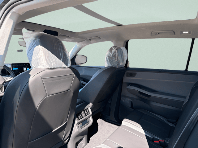 New 2027 Volkswagen Atlas SE w/Technology - photo - 6