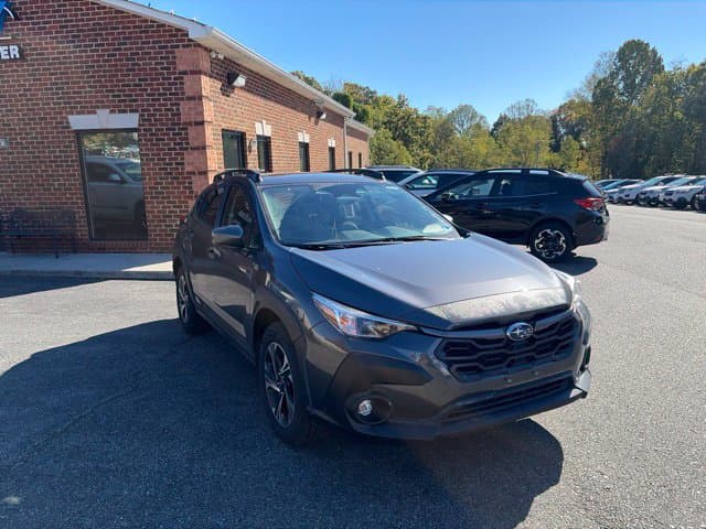Pre-Owned 2024 Subaru Crosstrek Premium - photo - 1