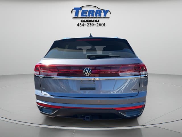 Pre-Owned 2024 Volkswagen Atlas Cross Sport 2.0T SE w/Technology - photo - 2