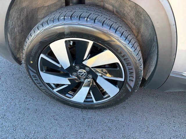 Pre-Owned 2024 Volkswagen Atlas Cross Sport 2.0T SE w/Technology - photo - 29