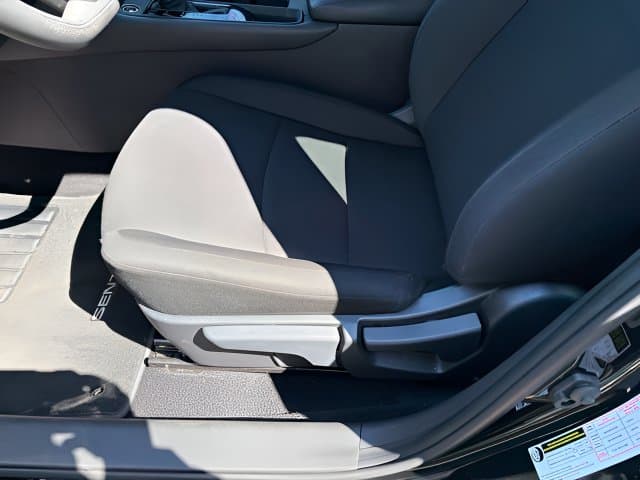 Pre-Owned 2025 Nissan Sentra S - photo - 5