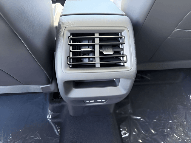 New 2026 Volkswagen Tiguan SE - photo - 5