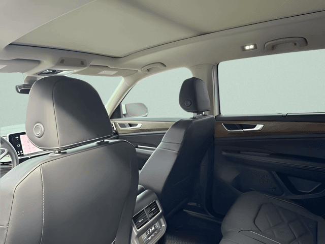 New 2026 Volkswagen Atlas SE w/Technology - photo - 3