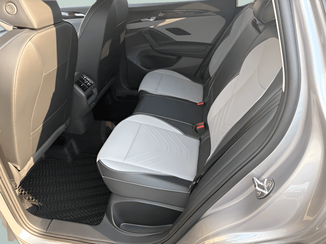 New 2026 Volkswagen Tiguan SE - photo - 5