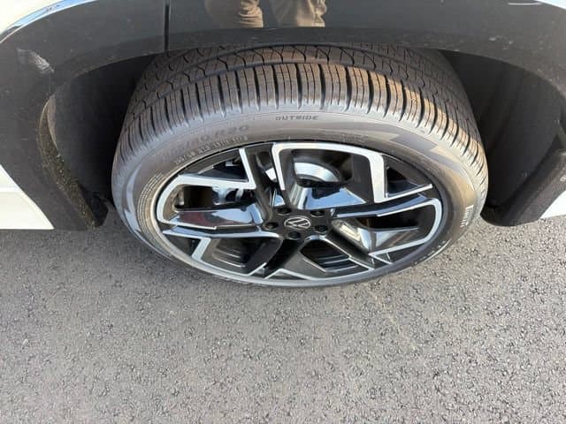 New 2026 Volkswagen Tiguan SEL R-Line Turbo - photo - 8