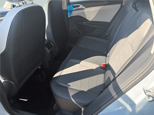 New 2027 Volkswagen Taos 1.5T SE - photo - 5