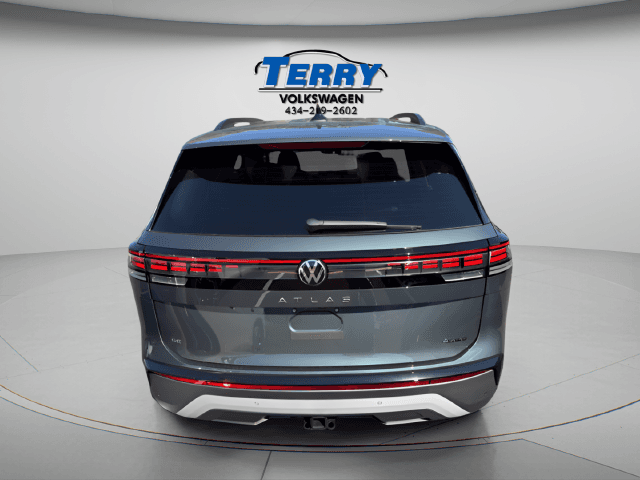 2027 Volkswagen Atlas SE w/Technology Photo in Forest VA 24551