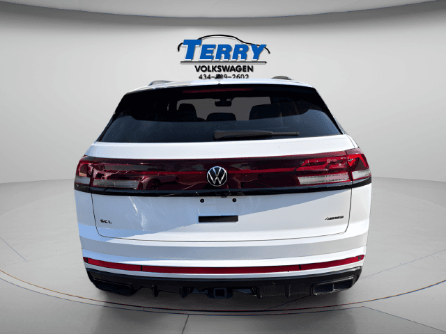 2026 Volkswagen Atlas Cross Sport SEL R-Line Black Photo in Forest VA 24551